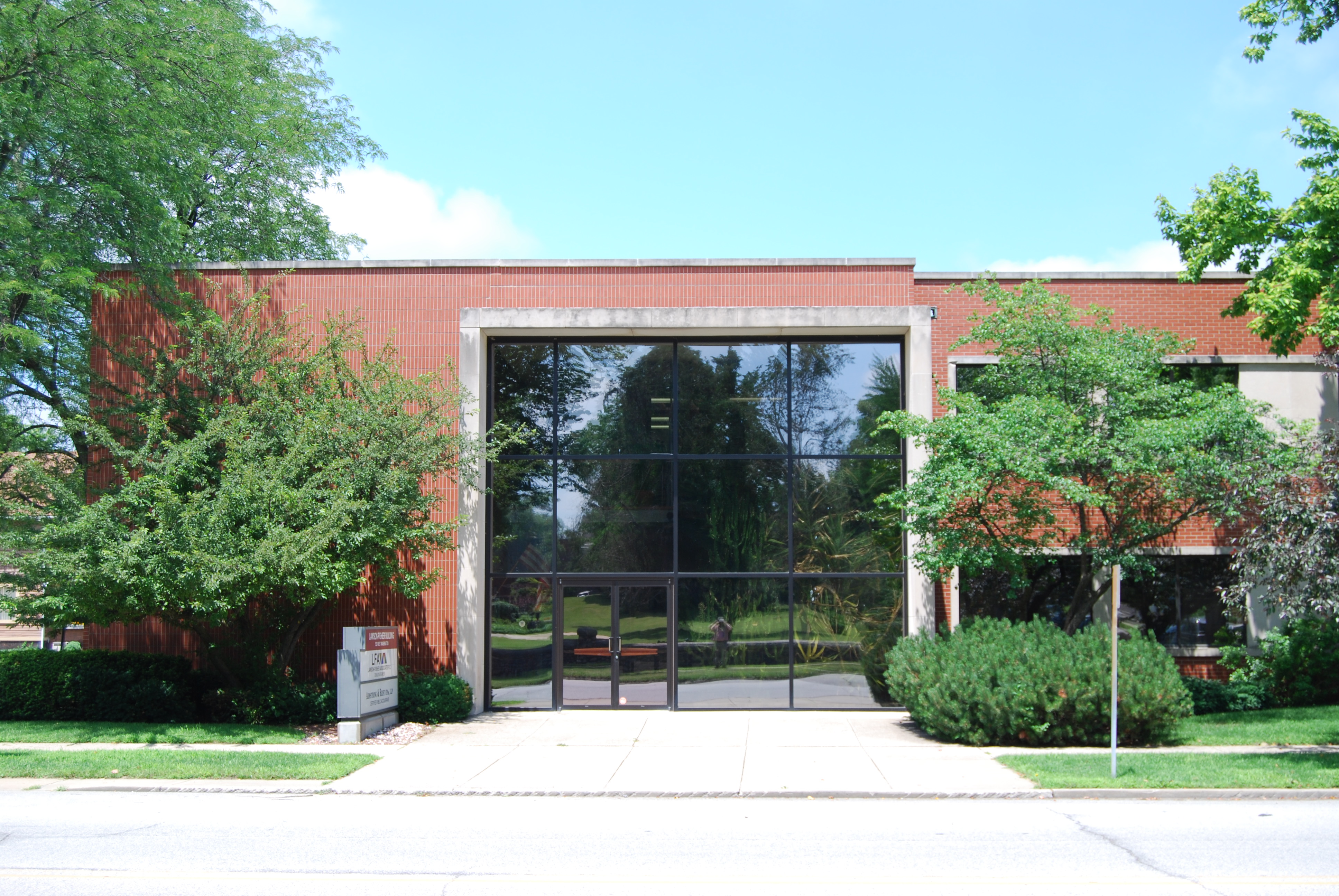 525 West Washington