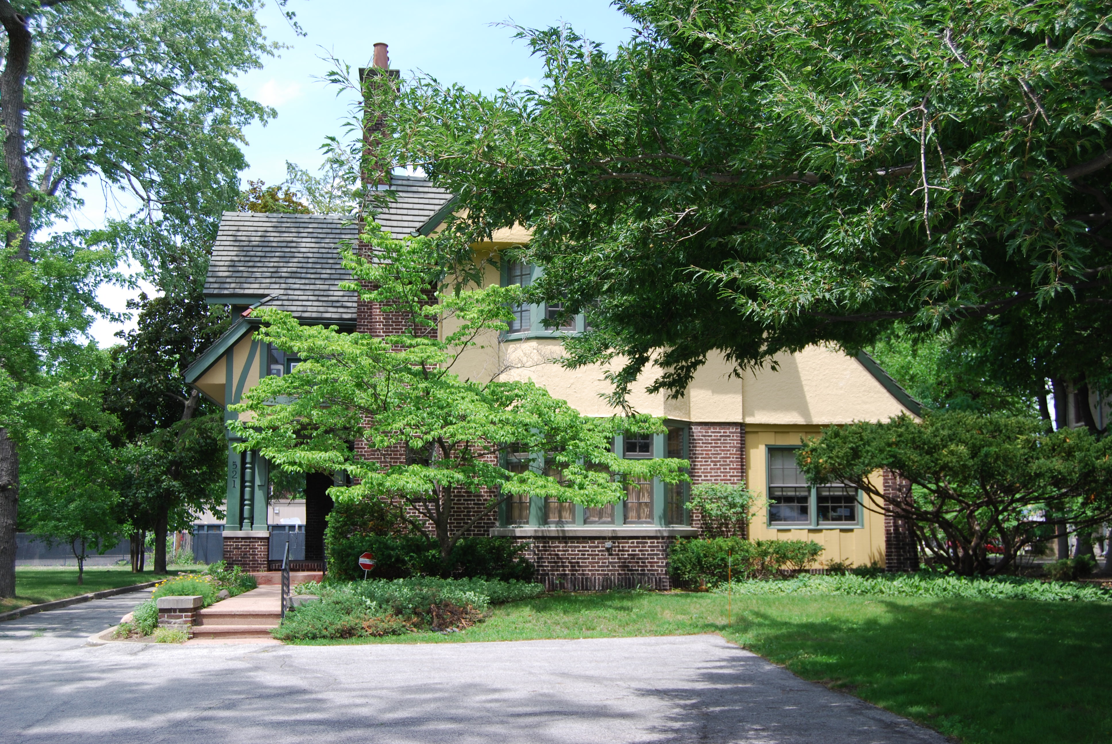 521 Colfax