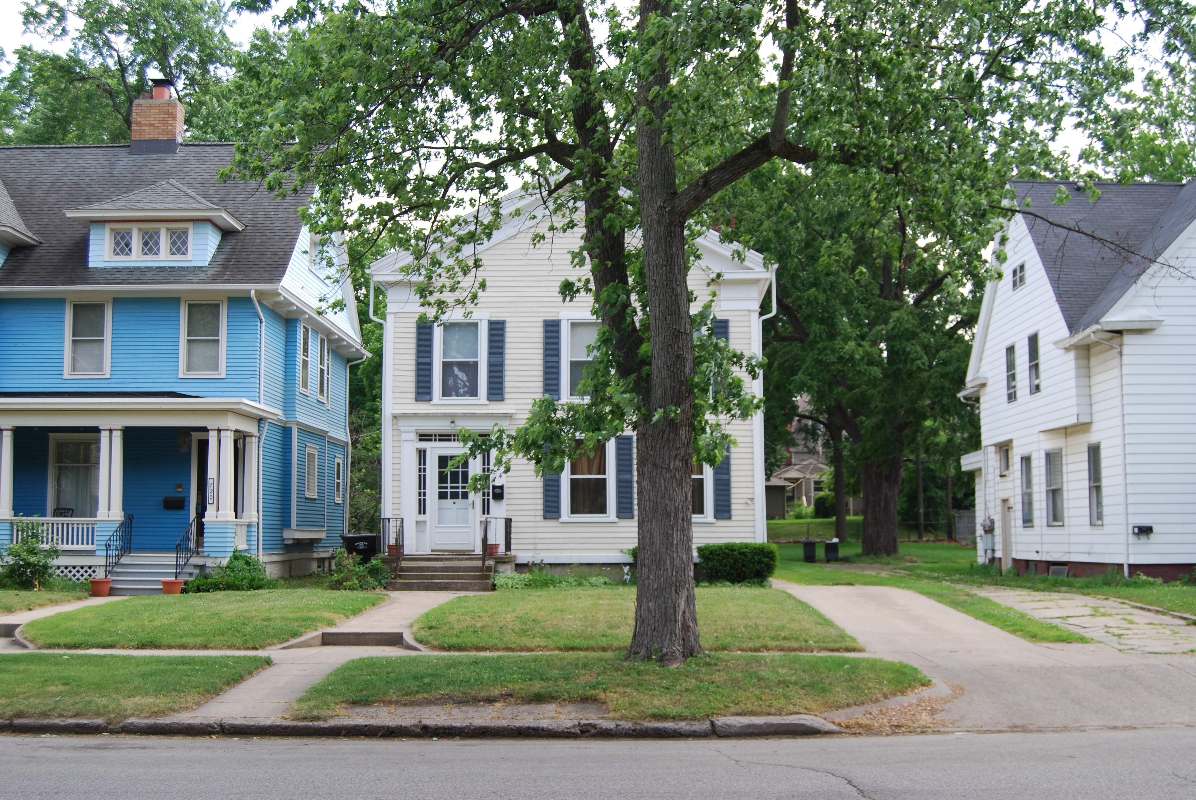 724 Colfax