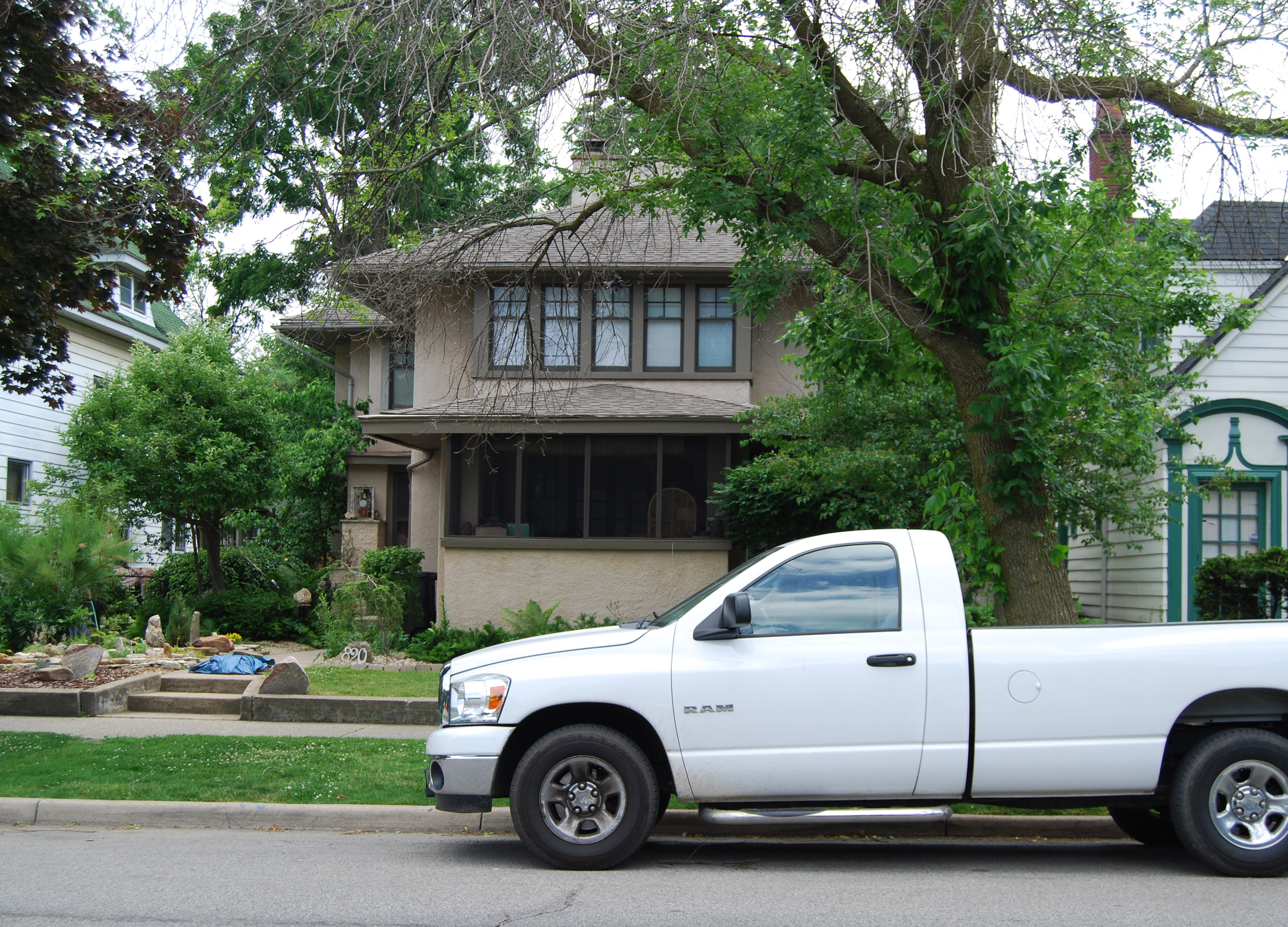 820 Colfax